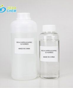 Transparent liquid Peg-6 Caprylic/Capric Glycerides contained in white bottles and transparent bottles