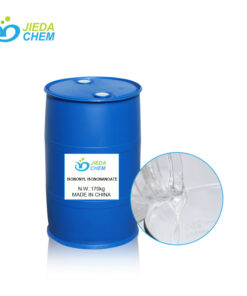 170kg blue drum Isononyl Isononanoate, next to it is the transparent liquid Isononyl Isononanoate in small bottles being poured into beakers