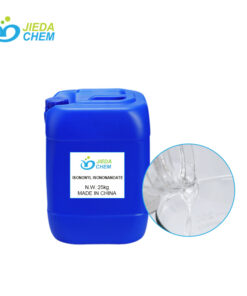 25kg blue drum Isononyl Isononanoate, next to which the transparent liquid Isononyl Isononanoate in small bottles is being poured into beakers