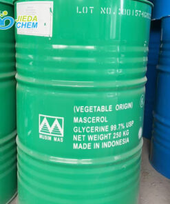 The 250kg green iron drum of Glycerin shipped by Jieda is on display
